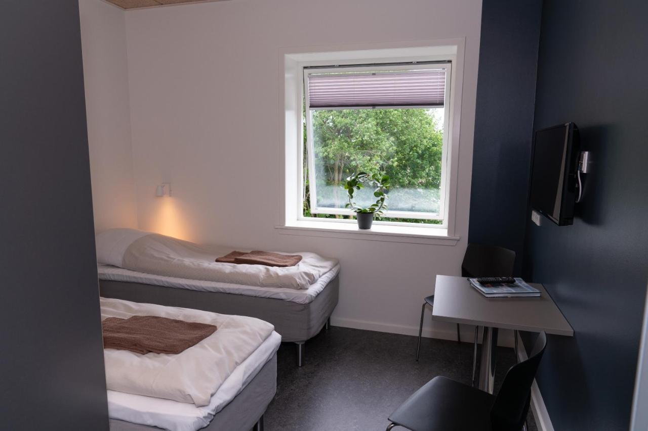 Icv Sleepwell Hotel Vra Bagian luar foto